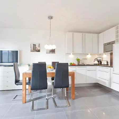 Friedrichstr 28, 4 *